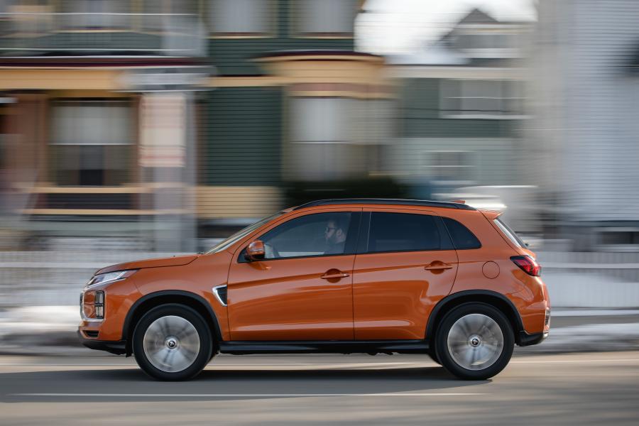  Mitsubishi Outlander Sport 2019 года  (фото 19 из 39)